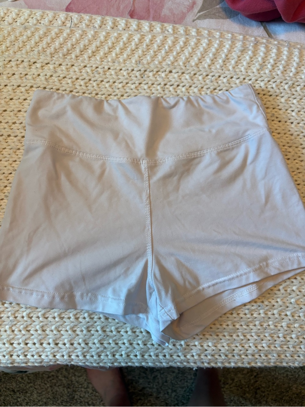 Always white Seam-Trim Undergarment Tag Close-Up shorts
